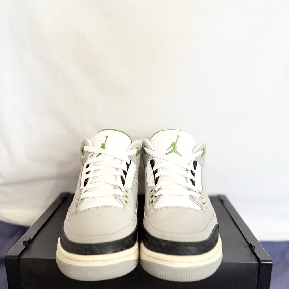 AUTHENTIC Jordan 3 Retro “Chlorophyll” size 9.5 136064-006 2018 PRE-OWNED - Picture 5 of 7